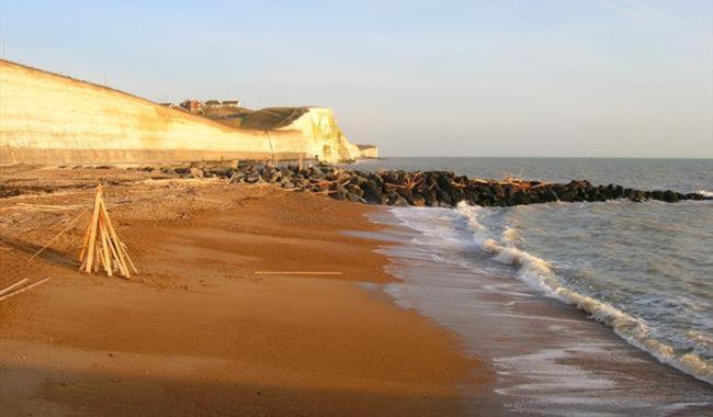 Beach, Hills, Food, Scenic Walks-The Kelp House. Peacehaven Exterior foto